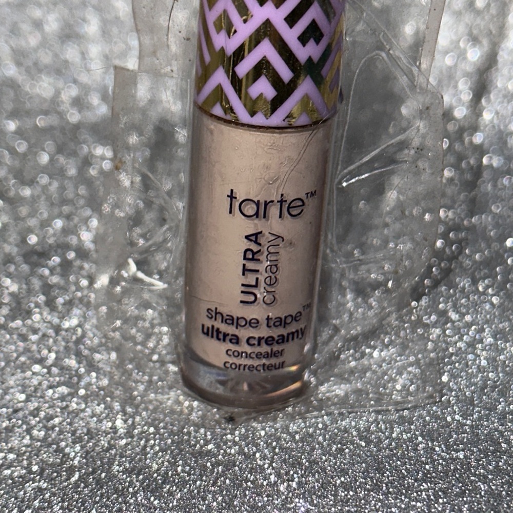 Travel size TARTE ultra creamy concealer  shape tape light